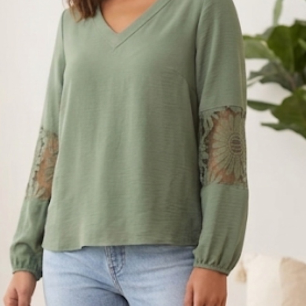 (NWT!) DOKOTOO Olive Green See-Through Sunflower Sleeved Top!